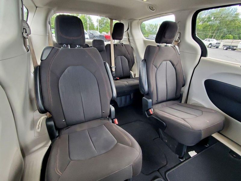 Used 2020 Chrysler Pacifica TouringImage 21