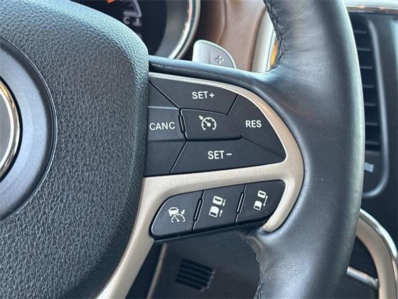 Used 2016 Jeep Grand Cherokee SummitImage 24