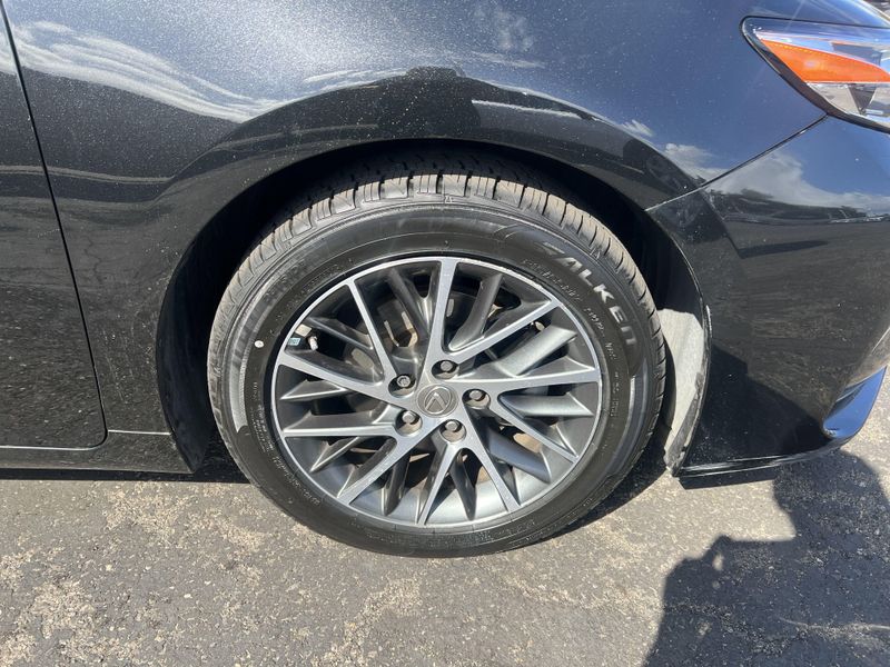 2017 Lexus ES 350Image 31