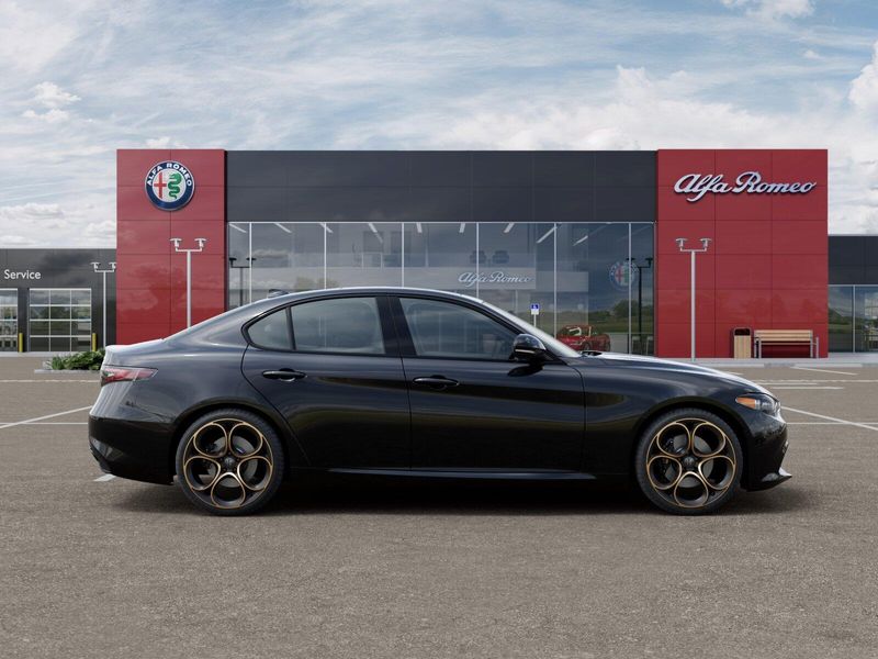 New 2025 Alfa Romeo Giulia Intensa RwdImage 38