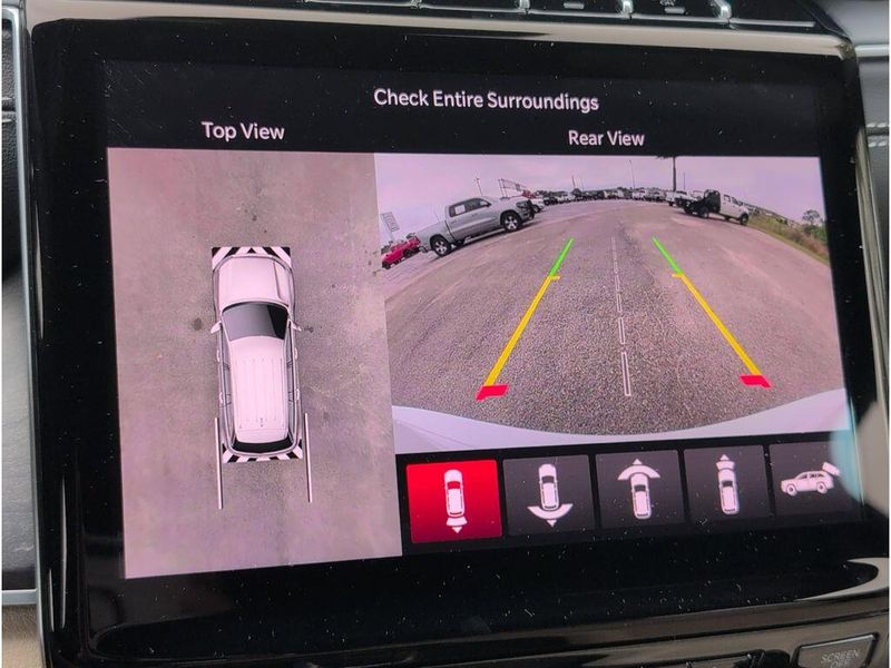 New 2025 Jeep Grand Cherokee Limited 4x2Image 15