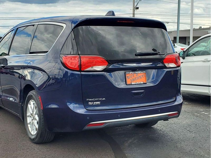 Used 2020 Chrysler Pacifica TouringImage 10