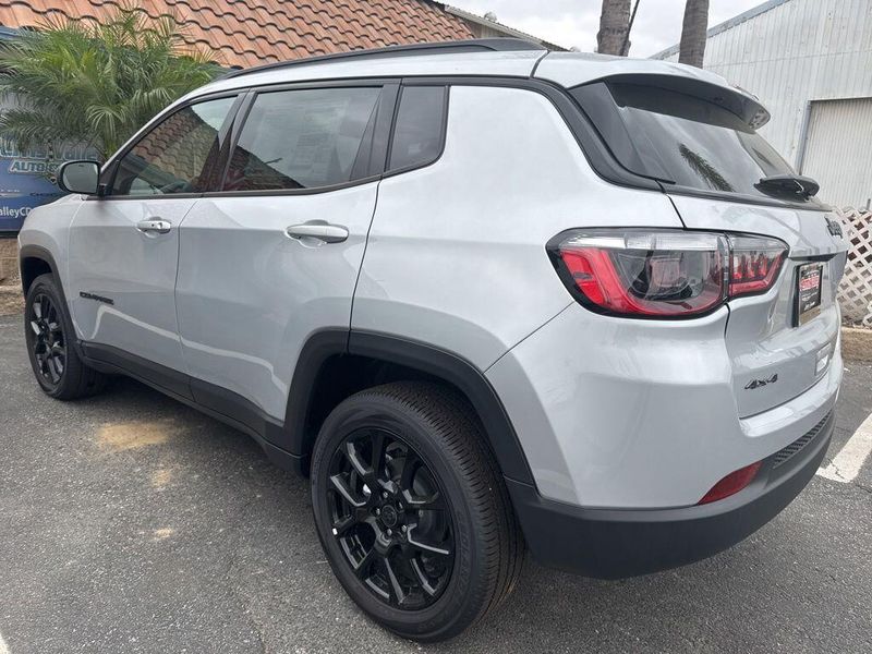 New 2026 Jeep Compass LatitudeImage 5