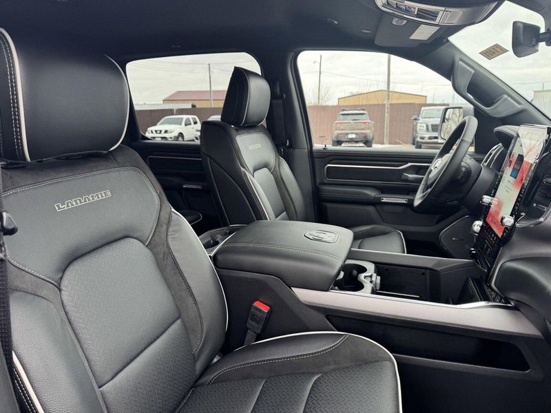2025 RAM 1500 LaramieImage 15