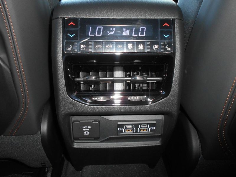 New 2025 Jeep Grand Cherokee L Summit Reserve 4x4Image 20
