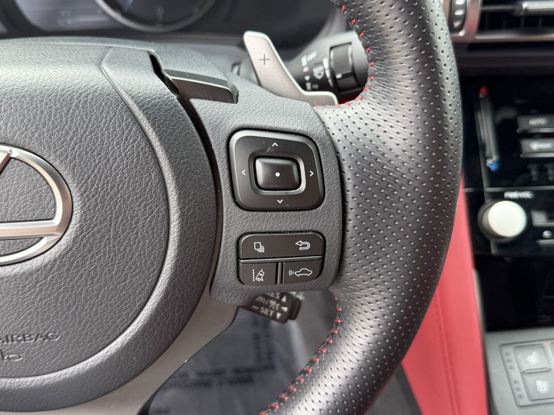 2022 Lexus IS 350 F-SPORTImage 24