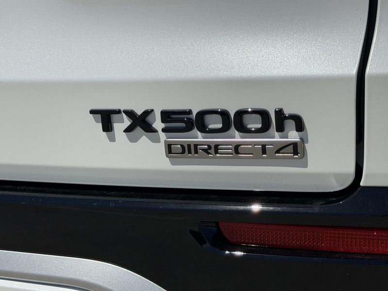 New 2026 Lexus TX 500h F SPORT Performance PremiumImage 12