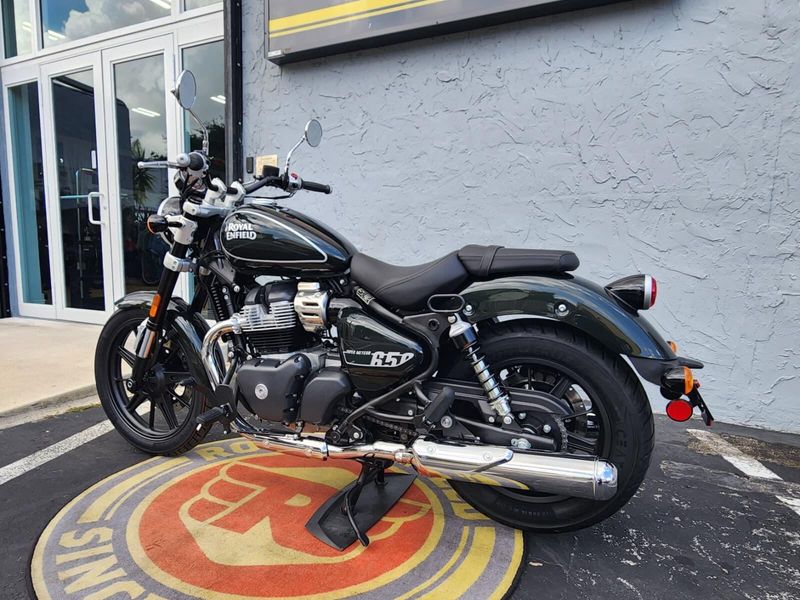 New 2024 Royal Enfield SUPER METEOR Image 6