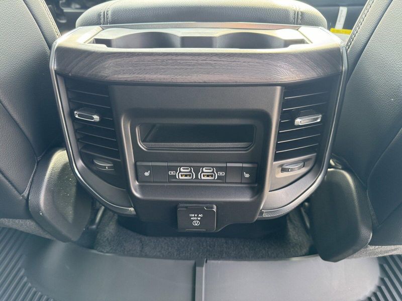 2025 RAM 1500 LaramieImage 13
