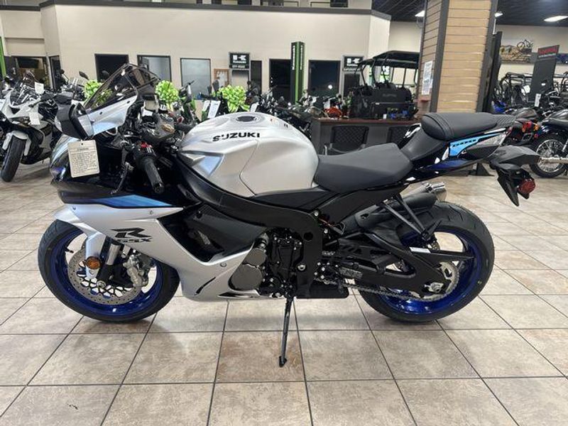 New 2026 Suzuki GSX-R600 Image 14