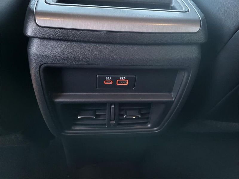 2023 Nissan Murano SVImage 25