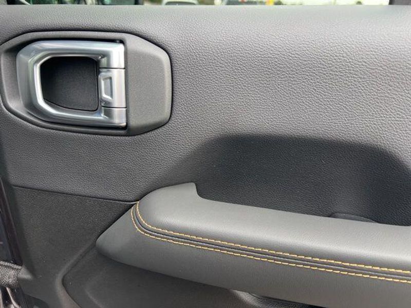 2025 Jeep Wrangler 4-door Sahara