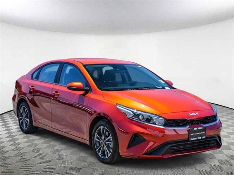 2024 Kia Forte LXSImage 2