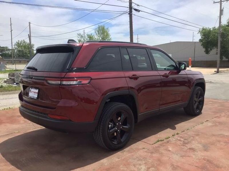 2025 Jeep Grand Cherokee Altitude X 4x2Image 6