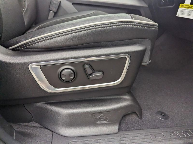 2025 RAM 1500 Laramie Crew Cab 4x4 5