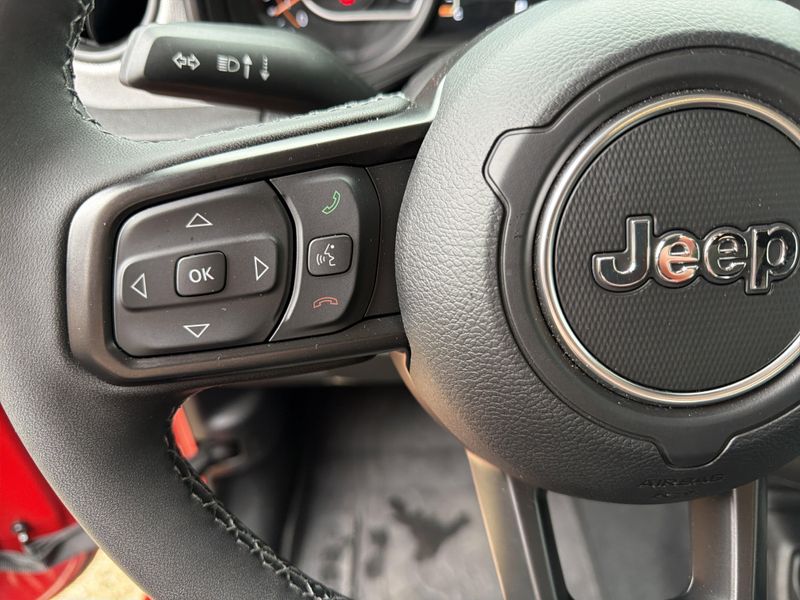 New 2026 Jeep Gladiator Sport S 4x4Image 25