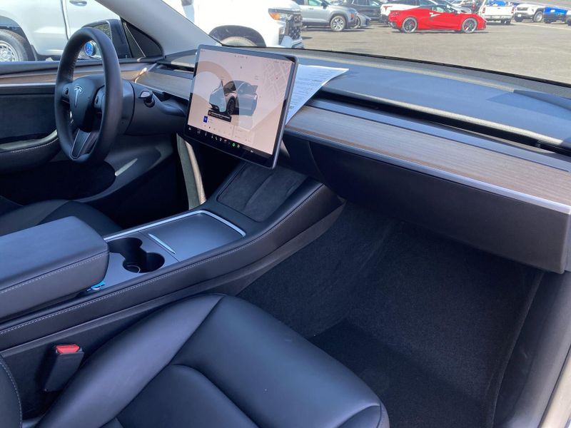 2023 Tesla Model Y PerformanceImage 30