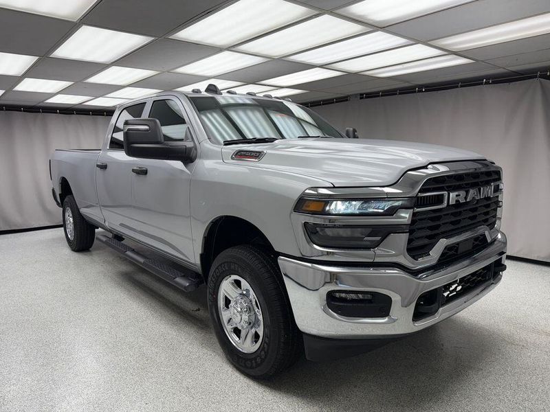 New 2026 RAM 2500 Tradesman Crew Cab 4x4 8