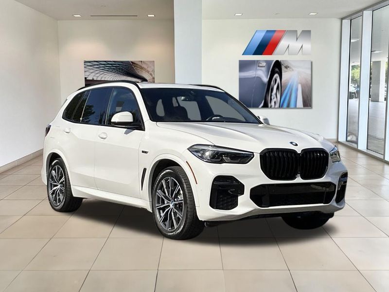 2023 BMW X5 xDrive45eImage 2