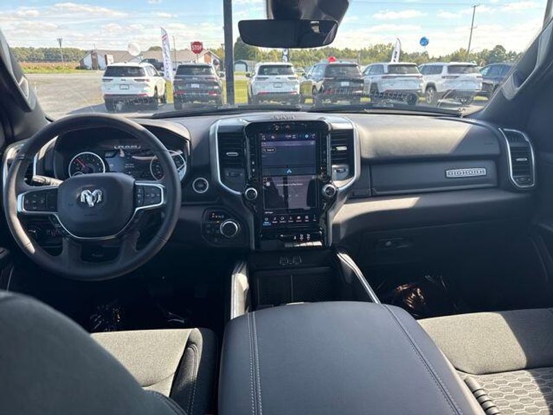 2025 RAM 1500 Big Horn Crew Cab 4x4 5'7' Box