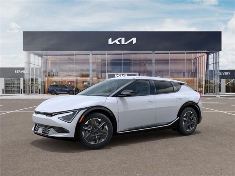2025 Kia EV6 LightImage 3