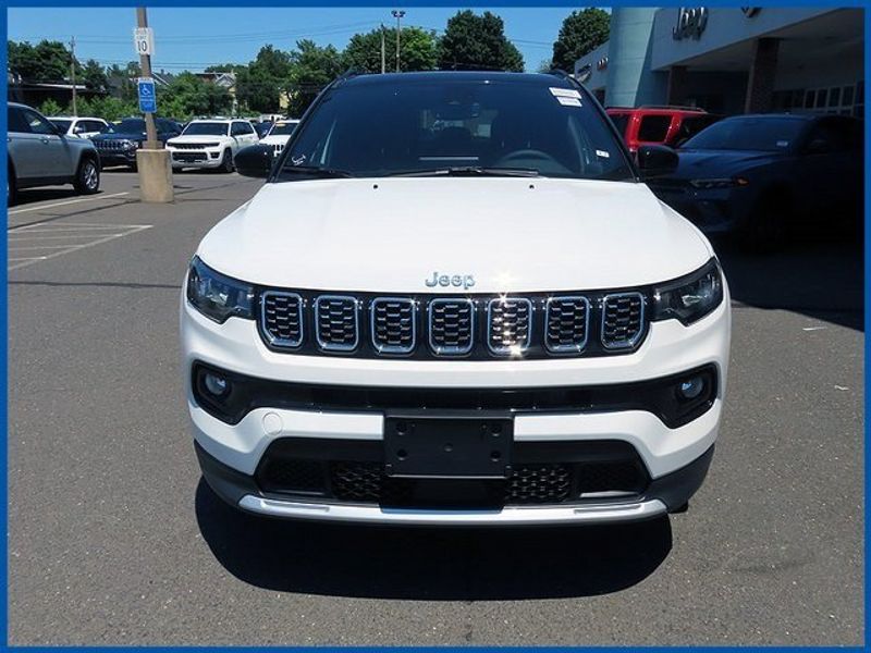 2024 Jeep Compass LimitedImage 3