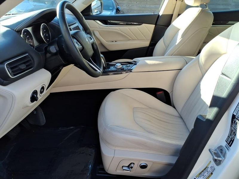 Used 2022 Maserati Levante ModenaImage 12