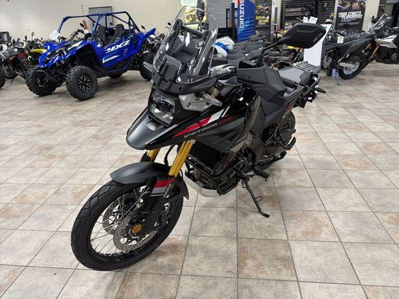 New 2025 Suzuki V-STROM 1050DE Image 13