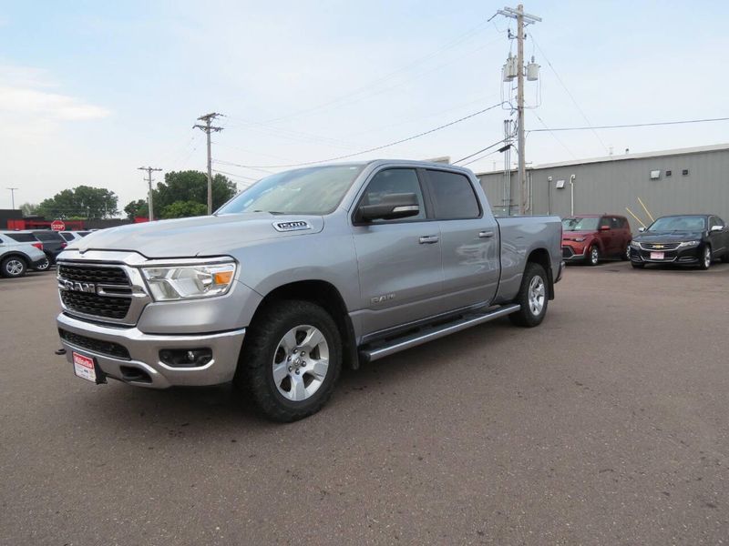 Used 2022 RAM 1500 Big Horn 4x4 4dr Crew Cab 6.4 ft. SB PickupImage 6