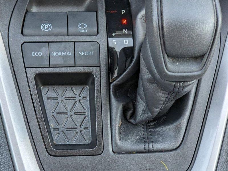 2023 Toyota RAV4 XLEImage 29