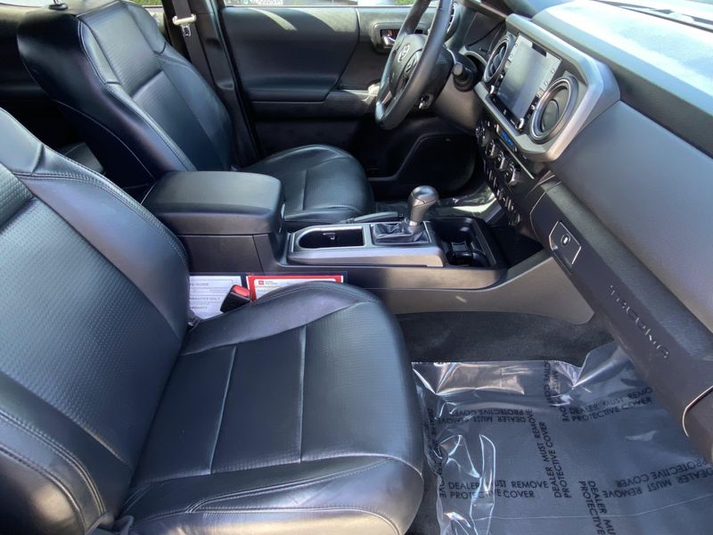 Used 2023 Toyota Tacoma TRD SportImage 10
