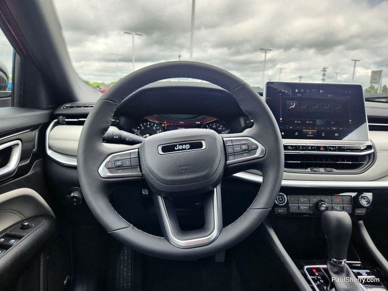 New 2025 Jeep Compass Limited 4x4