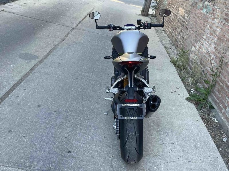 2022 Triumph Speed Triple 1200 RS  Image 4