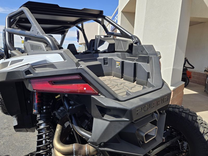 NEW 2026 POLARIS RZR PRO R 4 ULTIMATE Image 12