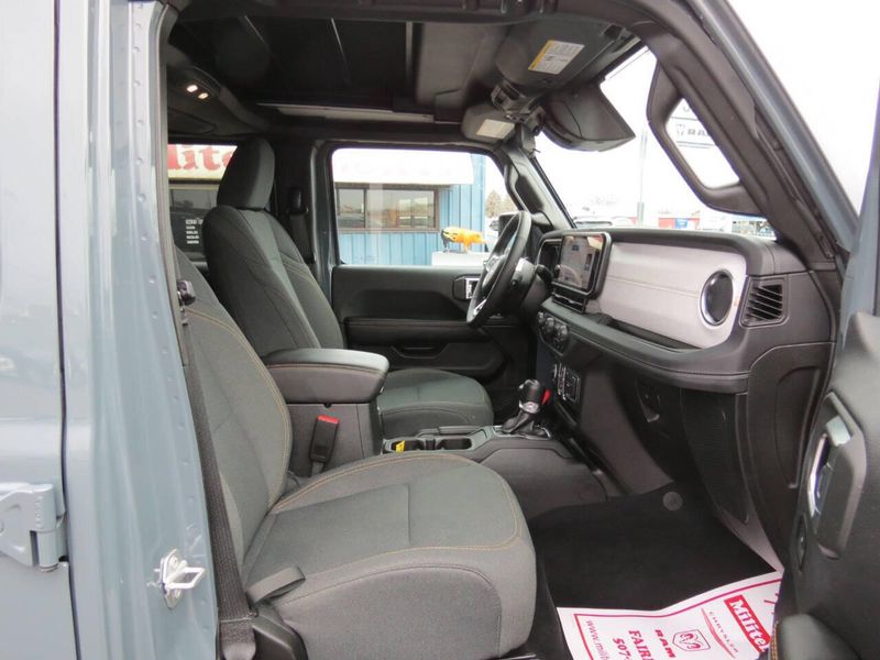 Used 2025 Jeep Wrangler 4xE Sahara 4x4 4dr SUVImage 8