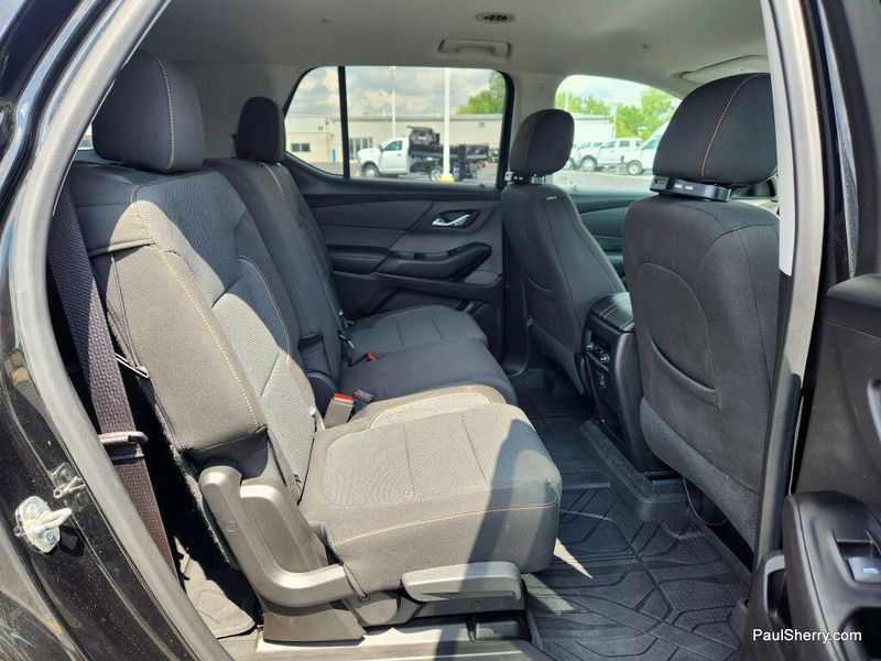 2020 Chevrolet Traverse LSImage 32