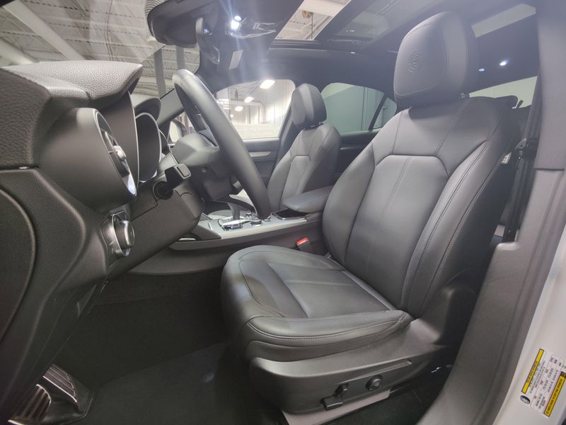 2024 Alfa Romeo Stelvio Ti AWD w/Sunroof/NavImage 19