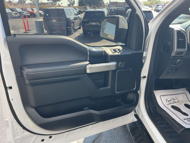 2019 Ford F-150 Lariat photo 12