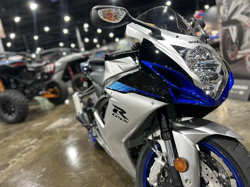 New 2026 Suzuki GSX-R600 Image 16