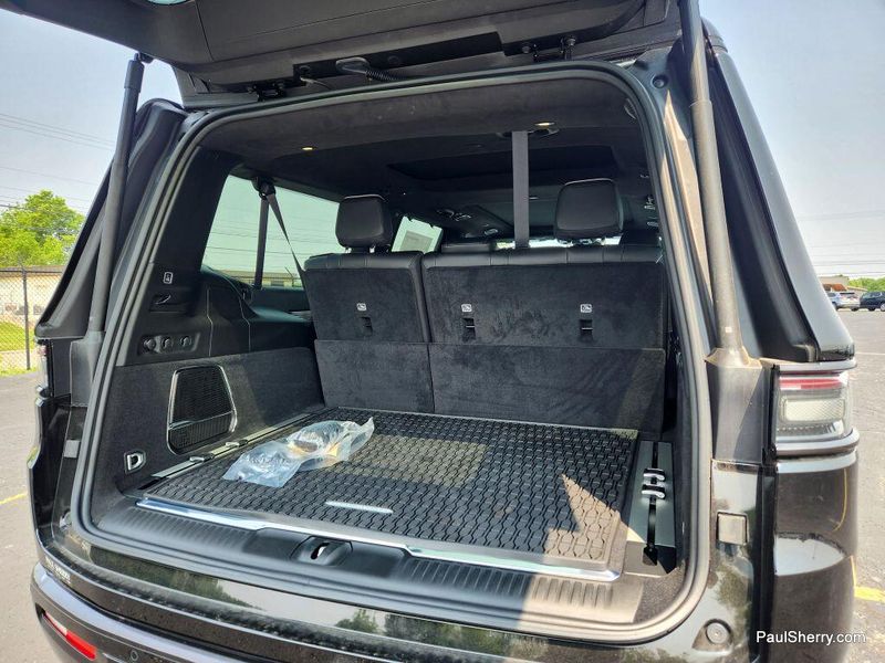 2024 Jeep Grand Grand Wagoneer Wagoneer L Obsidian 4x4Image 16