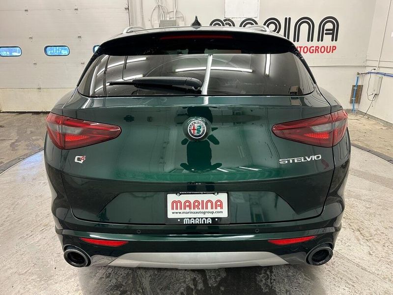 2021 Alfa Romeo Stelvio TiImage 15