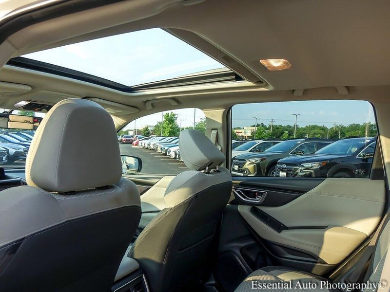 2021 Subaru Forester Premium photo 12