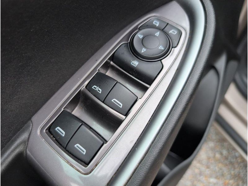 Used 2023 Chevrolet Malibu LTImage 12