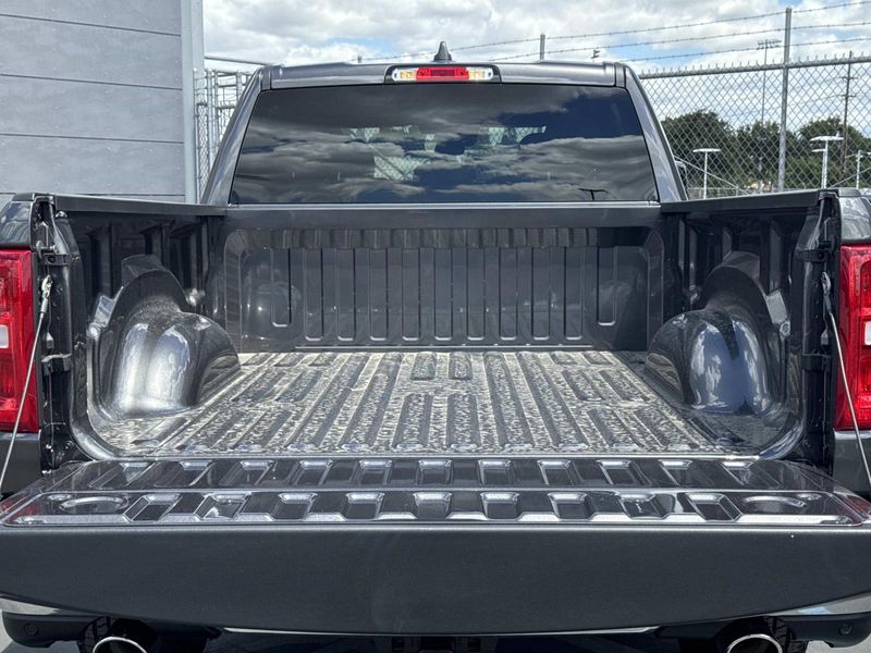 New 2026 RAM 1500 Big Horn Crew Cab 4x2 6'4' Box