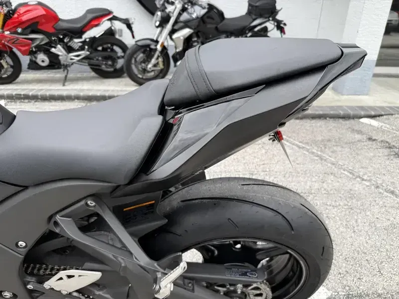 Used 2024 Kawasaki Ninja ZX10R ABS 