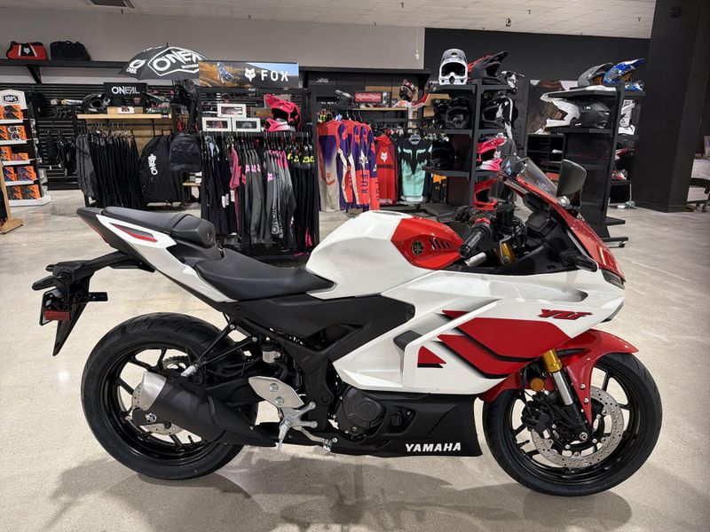 New 2026 Yamaha YZF-R3 ABS Image 10