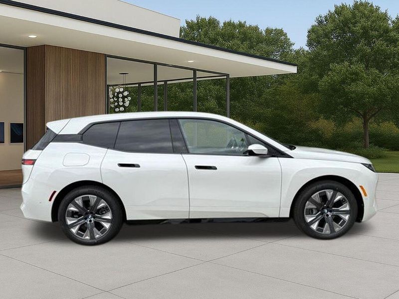 New 2026 BMW iX xDrive45Image 7