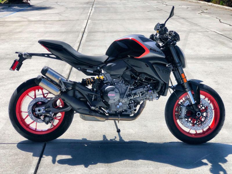 New 2027 Ducati MONSTER 896 Image 18