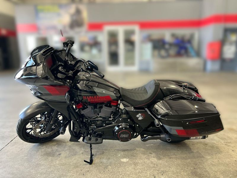 Used 2025 Harley-Davidson ROAD GILDE CVO ST Image 17