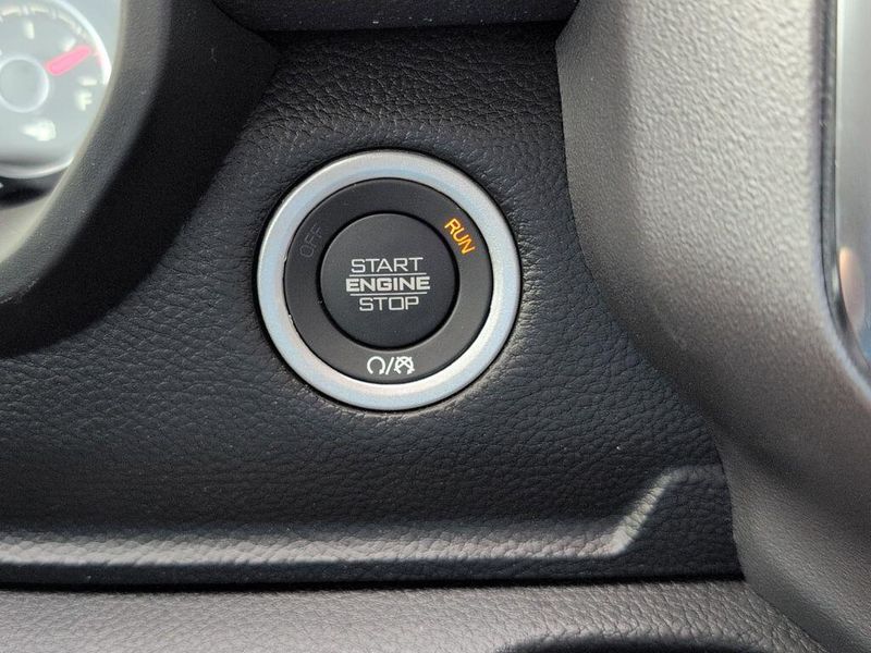 New 2025 RAM 1500 Laramie Crew Cab 4x4 5